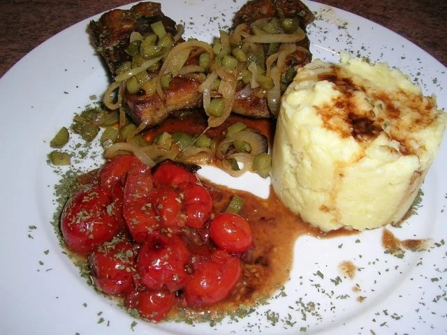 Geschmorte Schweinerippchen mit Currygurken - Rezept - Bild Nr. 3