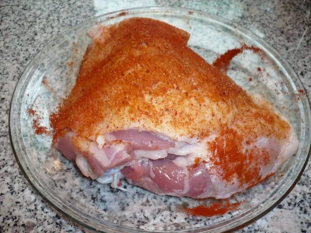 Putenoberkeule im Bratschlauch mit Gemüse-Crossover und Thymiansahnesauce - Rezept - Bild Nr. 3