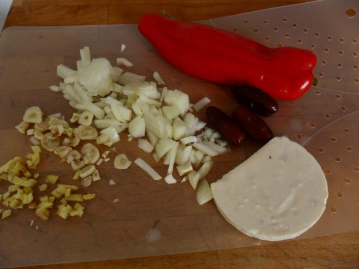 Aubergine gefüllt mit Schafskäse - Rezept - kochbar.de