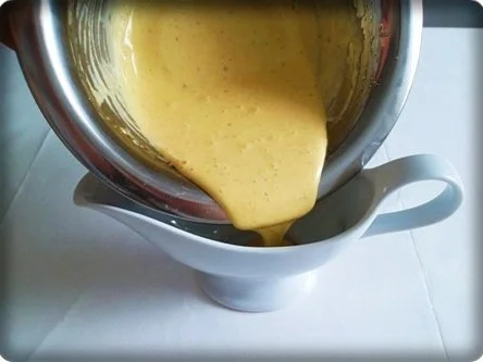 Rezept: Tagliatelle NERO DI SEPPIA mit Lachsfilet und Kräuter Hollandaise Bild Nr. 12 Tagliatelle NERO DI SEPPIA mit Lachsfilet und Kräuter Hollandaise - Rezept - Bild Nr. 12