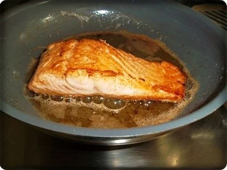 Rezept: Tagliatelle NERO DI SEPPIA mit Lachsfilet und Kräuter Hollandaise Bild Nr. 19 Tagliatelle NERO DI SEPPIA mit Lachsfilet und Kräuter Hollandaise - Rezept - Bild Nr. 19