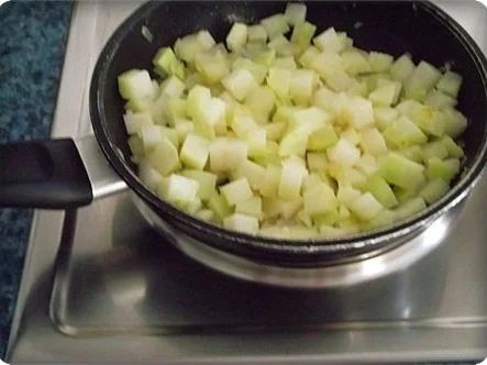 Kohlrabicremesuppe  mit Schinkenstreifen - Rezept - Bild Nr. 12