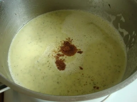 Zucchinicreme Süppchen mit "Kresse & Sonnenblumenkernen Topping" und Cräcker - Rezept - Bild Nr. 12