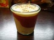 Dessert: Duett  aus Paradiescreme und Rhabarbergrütze - Rezept