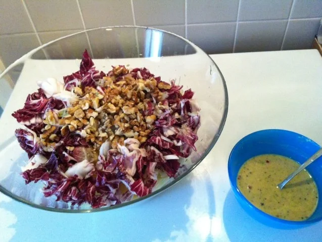 Rezept: Fenchel-Ananas-Salat mit Radiccio Bild Nr. 3 Fenchel-Ananas-Salat mit Radiccio - Rezept - Bild Nr. 3