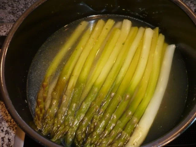 Rezept: Spargellasagne vom grünen und weißen Spargel Bild Nr. 2 Spargellasagne vom grünen und weißen Spargel - Rezept - Bild Nr. 2