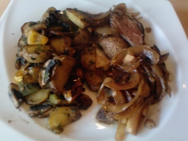 Rezept: FALSCHES ROASTBEEF MIT NEBENWIRKUNGEN Bild Nr. 2 FALSCHES ROASTBEEF MIT NEBENWIRKUNGEN - Rezept - Bild Nr. 2