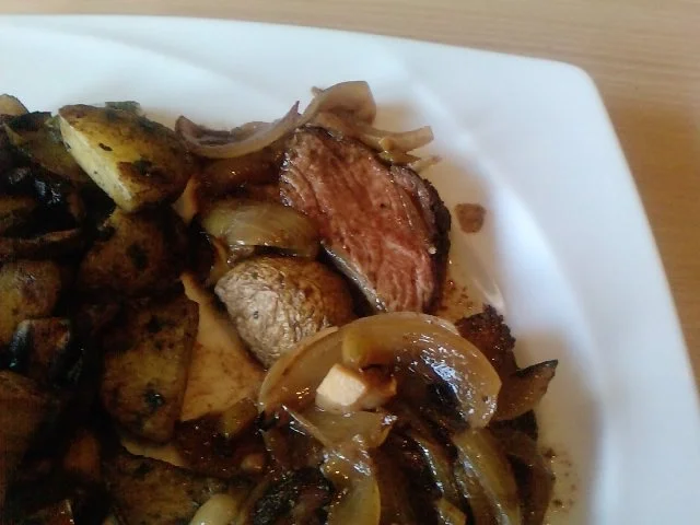 Rezept: FALSCHES ROASTBEEF MIT NEBENWIRKUNGEN Bild Nr. 10 FALSCHES ROASTBEEF MIT NEBENWIRKUNGEN - Rezept - Bild Nr. 10