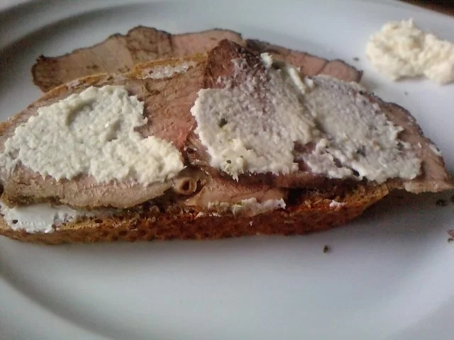 Rezept: FALSCHES ROASTBEEF MIT NEBENWIRKUNGEN Bild Nr. 13 FALSCHES ROASTBEEF MIT NEBENWIRKUNGEN - Rezept - Bild Nr. 13