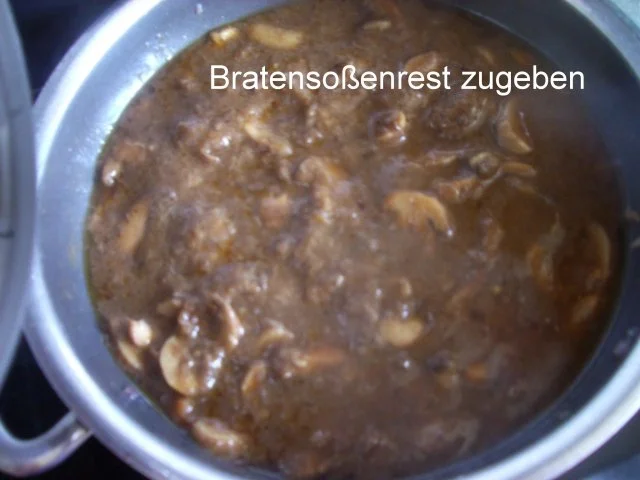 Rezept: Hackbällchen nach Art Stroganoff Bild Nr. 9 Hackbällchen nach Art Stroganoff - Rezept - Bild Nr. 9