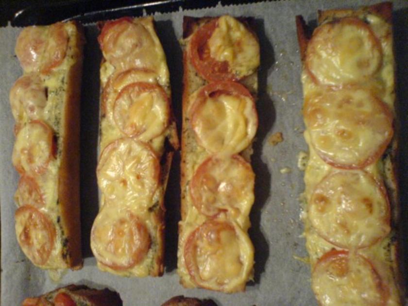 Warme Tomaten Käse Baguettes - schnell & einfach - 175 kcal/100g Warme Tomaten Käse Baguettes - schnell & einfach - 175 kcal/100g