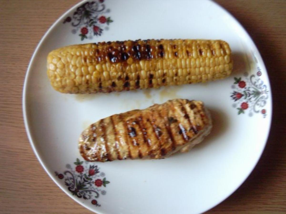 Hähnchenfilets gegrillt mit Mais - Rezept - kochbar.de