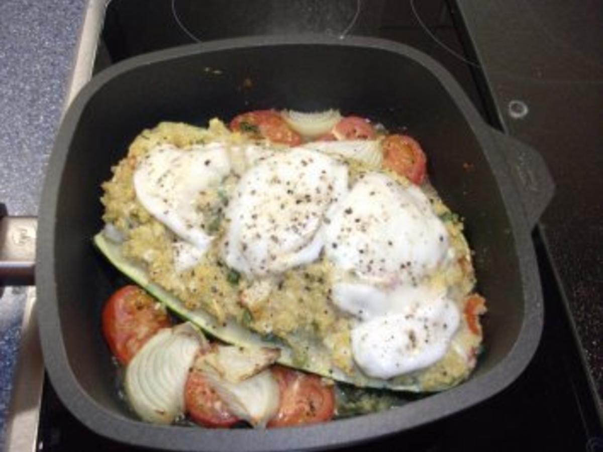 Vegetarisch:Gefüllte Zucchini mit Cous Cous und Feta - schnell ...