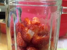 Rezept: Büffelmozzarella und Erdbeeren Bild Nr. 4 Büffelmozzarella und Erdbeeren - Rezept - Bild Nr. 4