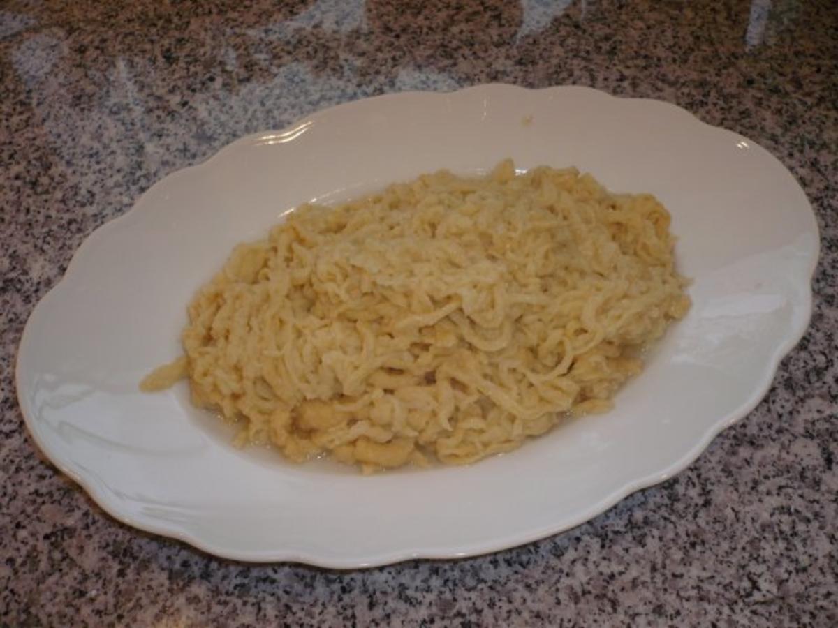 Dinkelspätzle handgeschabt - Rezept