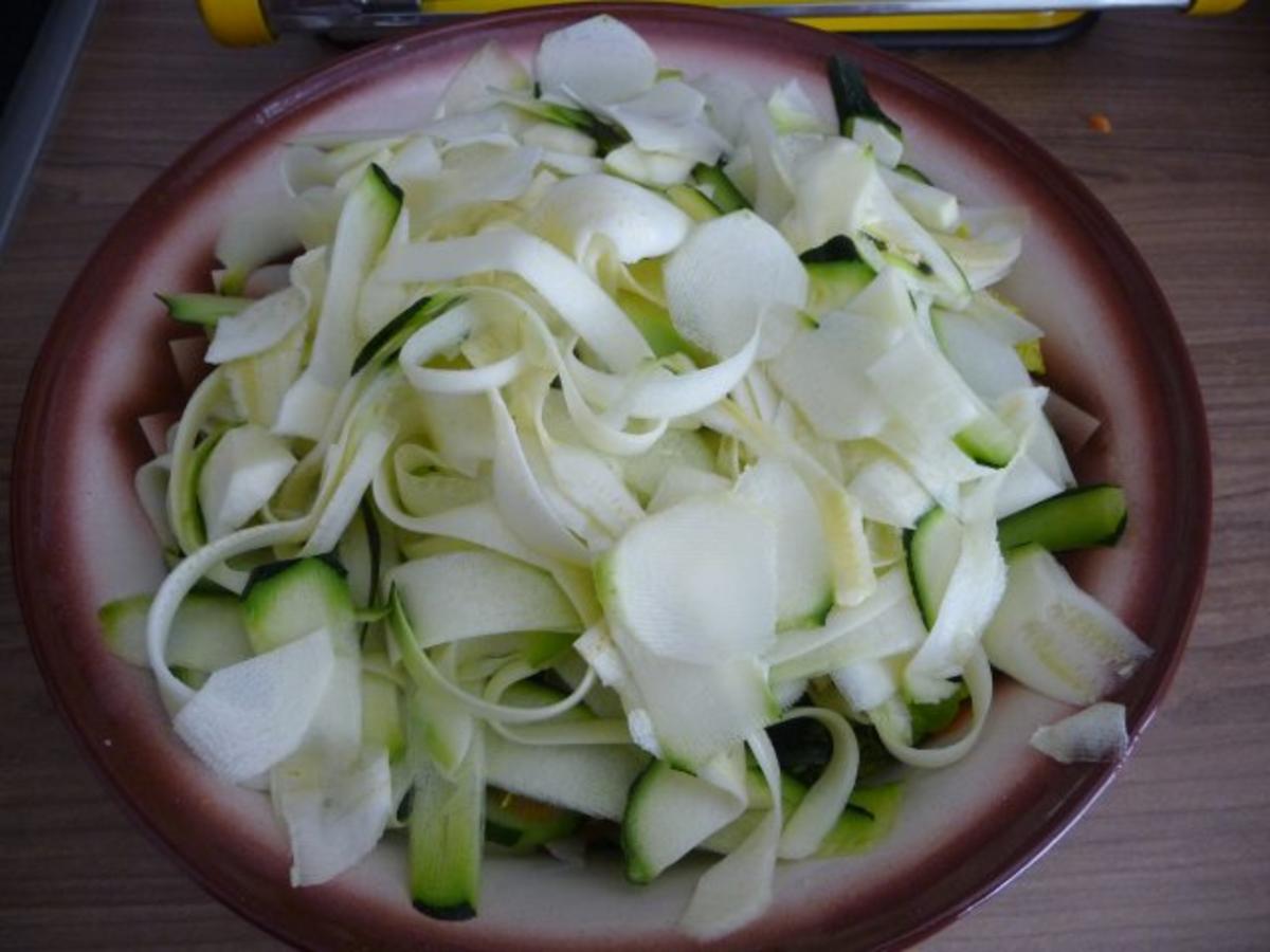 Salat : Einen schönen bunten Mai - Salat - Rezept - Bild Nr. 3