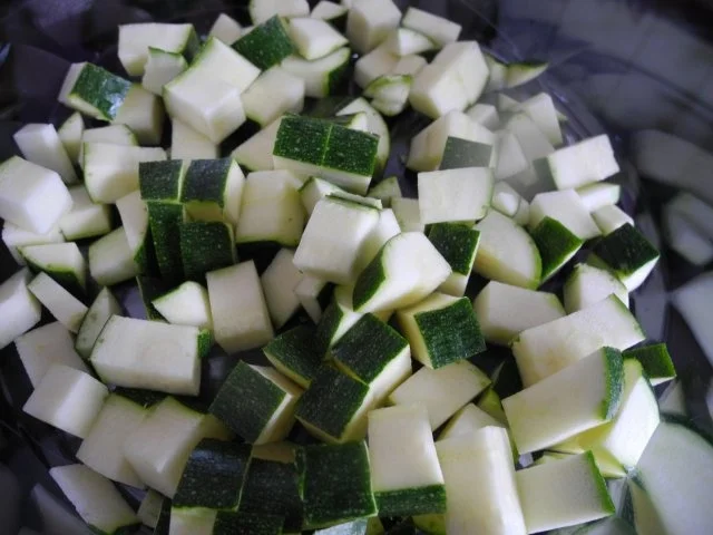 Rezept: Unter 30 Minuten : Fussili an Tomaten-Paprika-Soße mit Zucchini und Tomaten Bild Nr. 7 Unter 30 Minuten : Fussili an Tomaten-Paprika-Soße mit Zucchini und Tomaten - Rezept - Bild Nr. 7