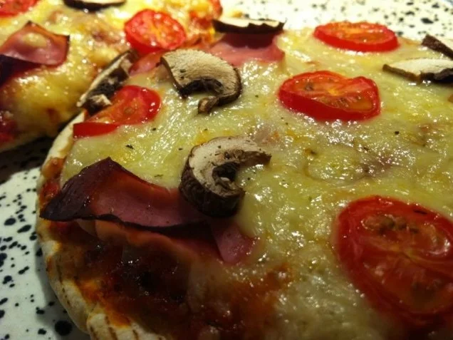 Mini-Pizzen - schnell belegt - Rezept - Bild Nr. 4