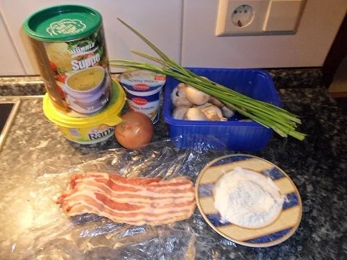 Rezept: Champignon-Cremesuppe Bild Nr. 2 Champignon-Cremesuppe - Rezept - Bild Nr. 2