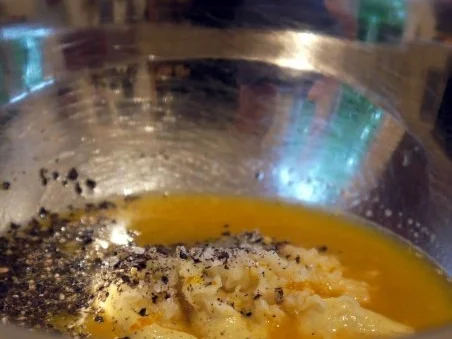 Beluga-Linsen-Salat mit glasierter Geflügelleber - Rezept - Bild Nr. 9