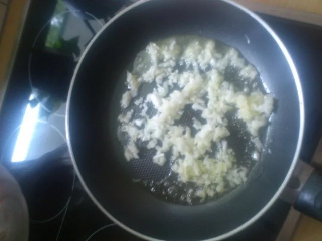 Rezept: Nudeln mit Lachs und Sahne soße Bild Nr. 3 Nudeln mit Lachs und Sahne soße - Rezept - Bild Nr. 3