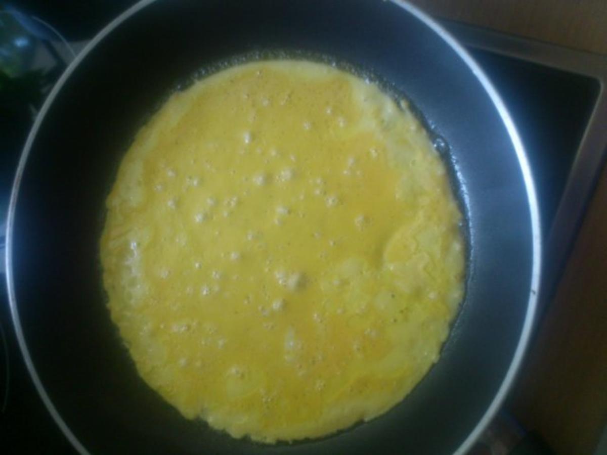Eier Omelette mit Füllung - Rezept - Bild Nr. 2
