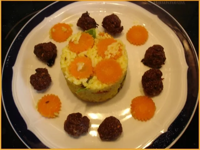 Rezept: Reis mit Fleischbällchen Reis mit Fleischbällchen - Rezept