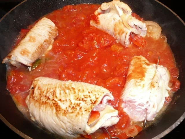 Rezept: Putenröllen in Tomaten an Safranreis. Bild Nr. 9 Putenröllen in Tomaten an Safranreis. - Rezept - Bild Nr. 9