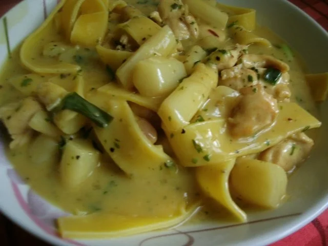 Rezept: Hähnchengulasch mit Spargel Bild Nr. 15 Hähnchengulasch mit Spargel - Rezept - Bild Nr. 15