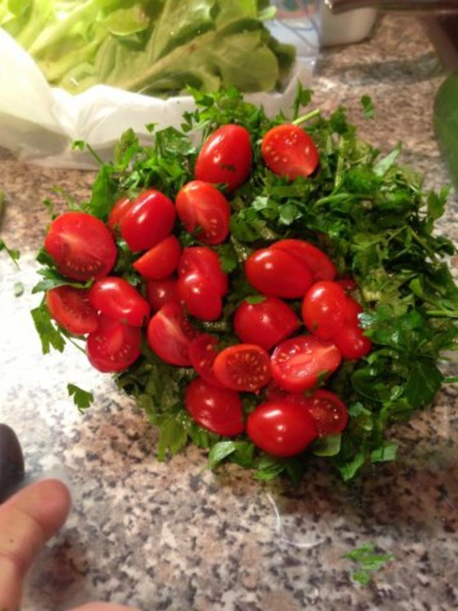 Grüner-Tomaten-Gurken Salat - Rezept