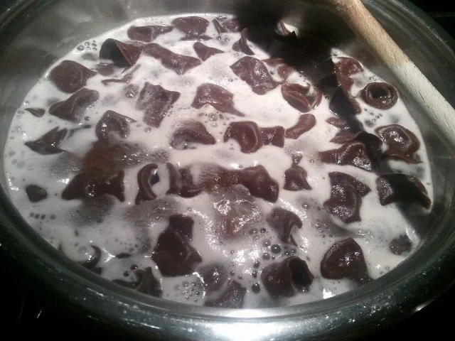 Kakao-Tortellini mit Marzipanfüllung - Rezept - Bild Nr. 9