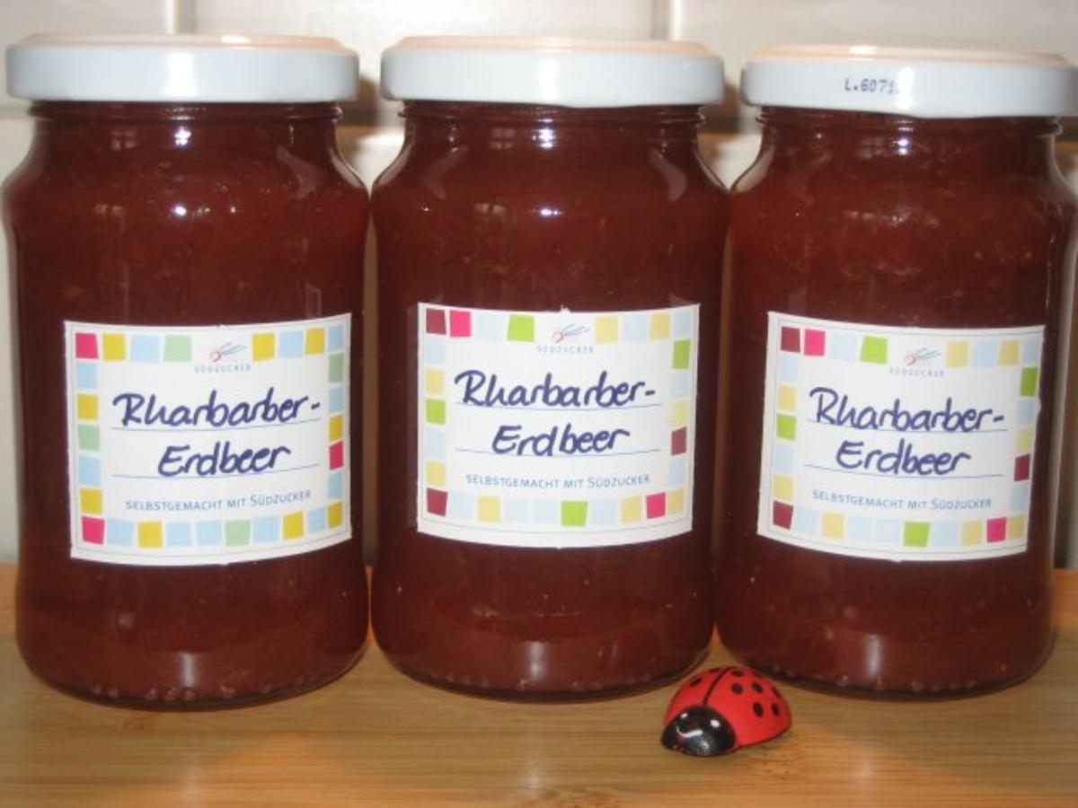 Rharbarber Erdbeer- - einfach - 185 kcal/100g Rharbarber Erdbeer- - einfach - 185 kcal/100g