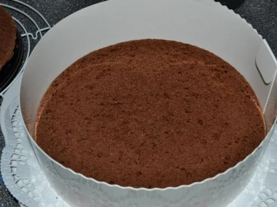 Stracciatella – Erdbeer – Schoko – Torte - Rezept - Bild Nr. 2