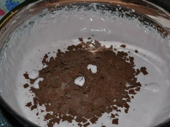 Stracciatella – Erdbeer – Schoko – Torte - Rezept - Bild Nr. 4