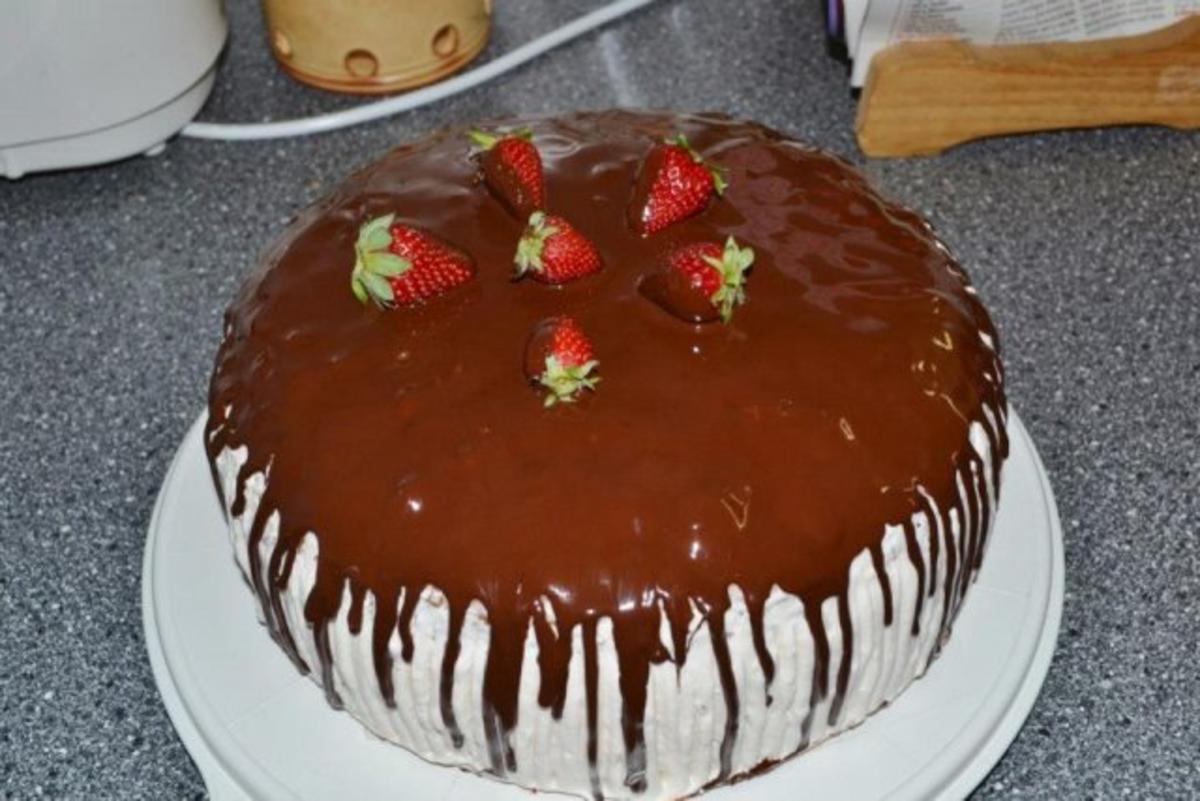 Stracciatella – Erdbeer – Schoko – Torte - Rezept - Bild Nr. 11
