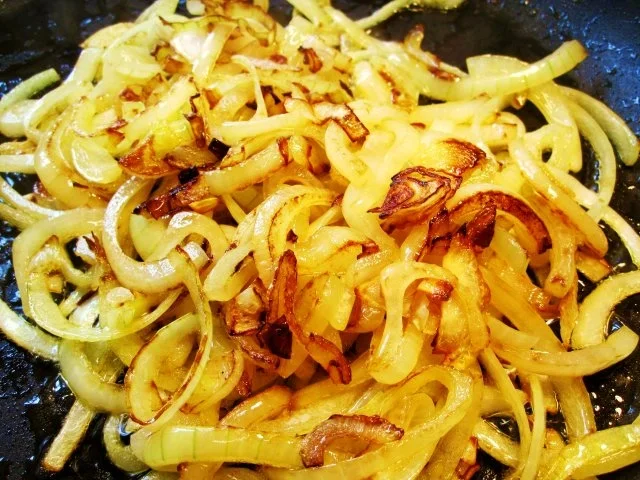 Rezept: Nackensteaks mit vielen Zwiebeln ... Bild Nr. 5 Nackensteaks mit vielen Zwiebeln ... - Rezept - Bild Nr. 5