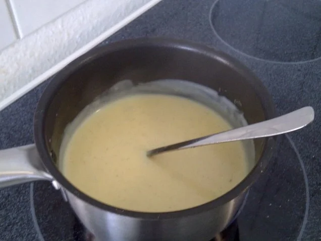 Rhabarberkuchen mit selbstgemachter Vanillesoße - Rezept - Bild Nr. 3