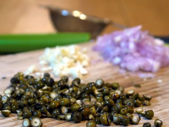 Rotbarsch mit Limette, Ingwer, Fenchel - dazu Tagliatelle mit pfeffriger Spargelsauce - Rezept - Bild Nr. 10