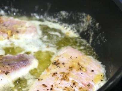 Rotbarsch mit Limette, Ingwer, Fenchel - dazu Tagliatelle mit pfeffriger Spargelsauce - Rezept - Bild Nr. 15