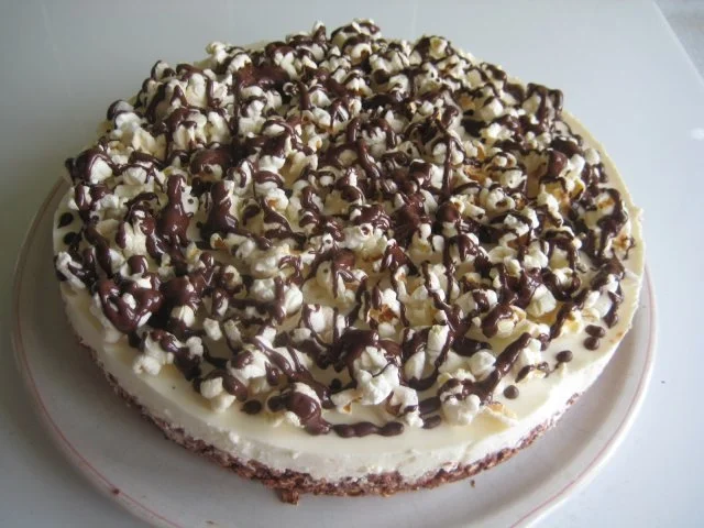 Popkorn-Zitronenquark-Torte - Rezept