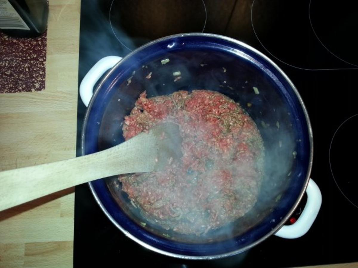 Nudeln mit Bolognese Soße - Rezept mit Bild - kochbar.de