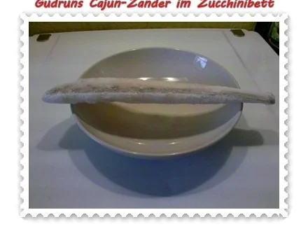 Fisch: Cajun-Zander im Zucchinibett - Rezept - Bild Nr. 2