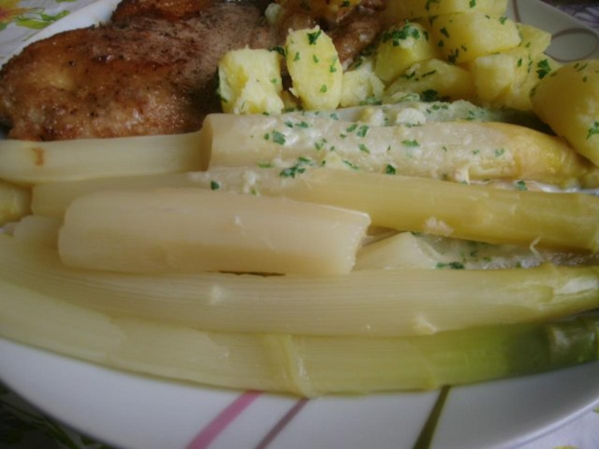 Wiener Schnitzel mit Sahnekartöffelchen und  Spargelgemüse nach Diana´s Art - Rezept - Bild Nr. 10