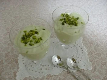 Rezept: Avocadocreme mit Pistazien Avocadocreme mit Pistazien - Rezept