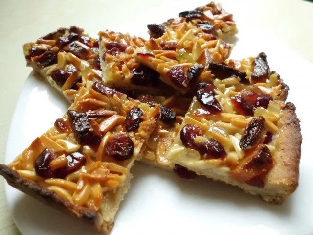 Kleingebäck: Frucht-Mandel-Schnitten - Rezept
