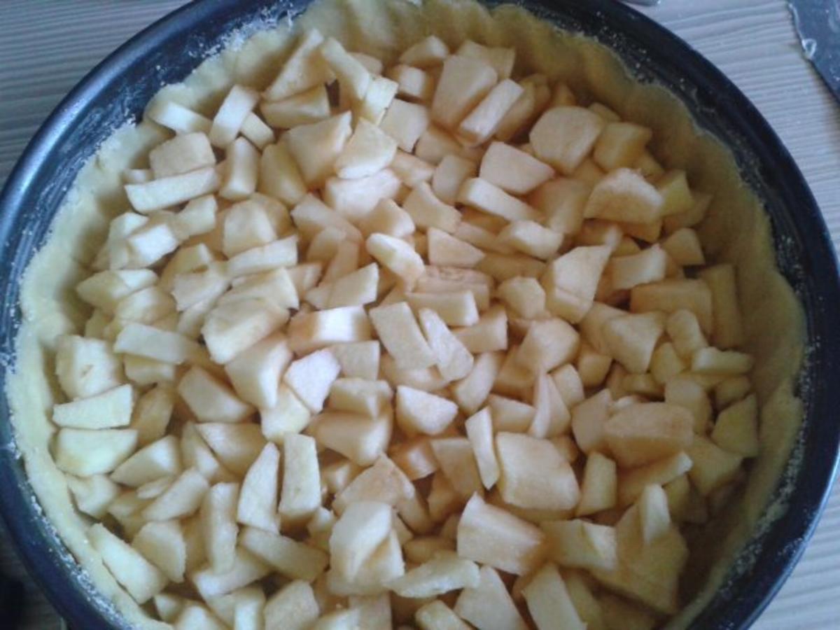 Streuselkuchen mit Äpfeln - Rezept - Bild Nr. 2