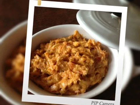 Rezept: Butter mit Oliven und getrochneten Tomaten Butter mit Oliven und getrochneten Tomaten - Rezept