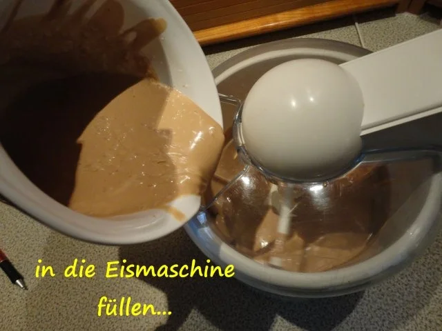 Rezept: Eis: Nutella Sahne Eiscreme Bild Nr. 8 Eis: Nutella Sahne Eiscreme - Rezept - Bild Nr. 8