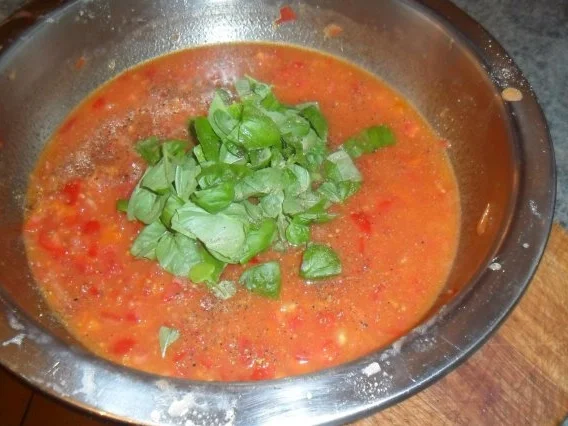 Rezept: mini conchiglie -muschelnudeln mit fruchtiger tomatensosse Bild Nr. 5 mini conchiglie -muschelnudeln mit fruchtiger tomatensosse - Rezept - Bild Nr. 5