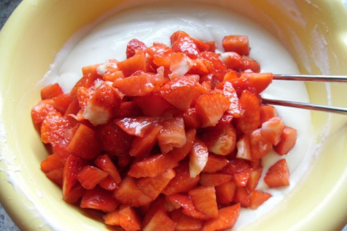 ❤ Erdbeer - Joghurt - Kuppeltorte ❤ - Rezept - Bild Nr. 22